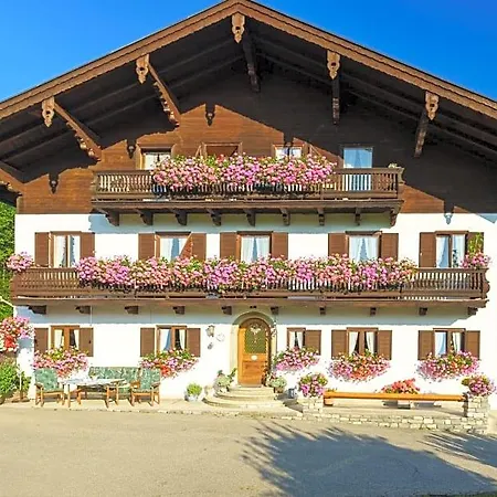 Schmuckhof Inklusive Chiemgau Karte Ab 1 Mai Bed & Breakfast Siegsdorf